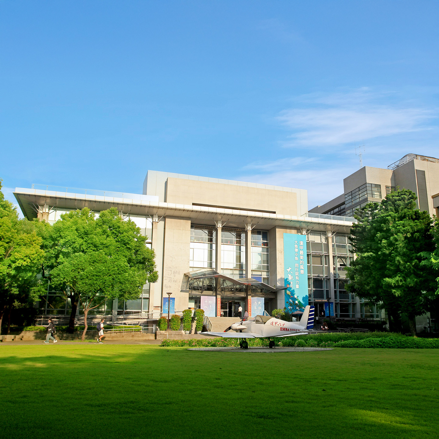 逢甲大學實景拍攝經電腦修飾